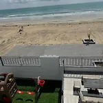 Sea View Chalet Al Ashkharah